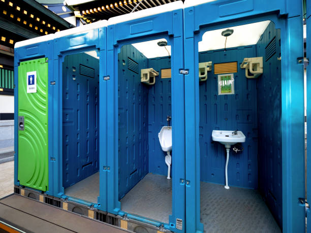Best Luxury portable toilet rental  in Feather Sound, FL